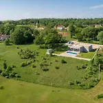 Mit Eigenem Pool By Interhome