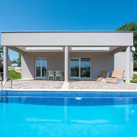 Mit Eigenem Pool By Interhome Vakantiehuis Labin (Istria)