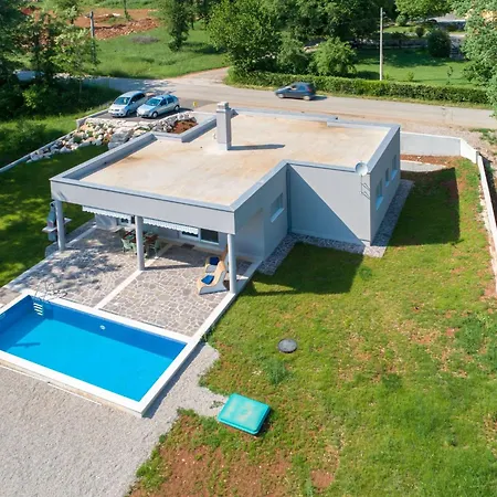 Mit Eigenem Pool By Interhome Feriehus *