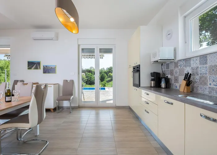 Vakantiehuis Mit Eigenem Pool By Interhome *