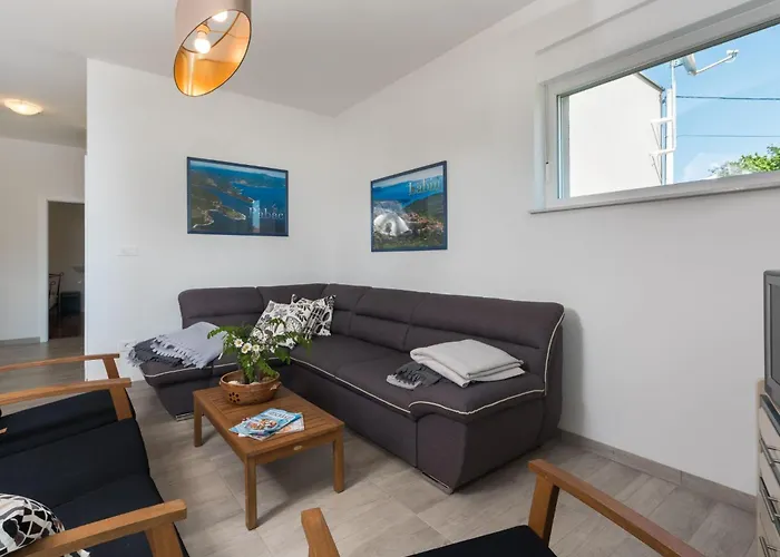 Vakantiehuis Mit Eigenem Pool By Interhome Labin (Istria)