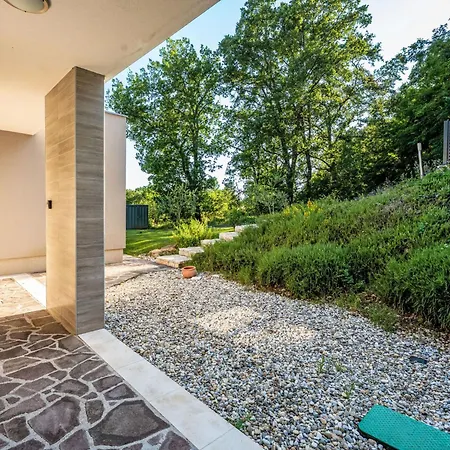 Mit Eigenem Pool By Interhome Semesterbostad Labin (Istria)