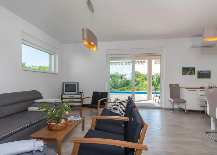 Mit Eigenem Pool By Interhome Labin (Istria)